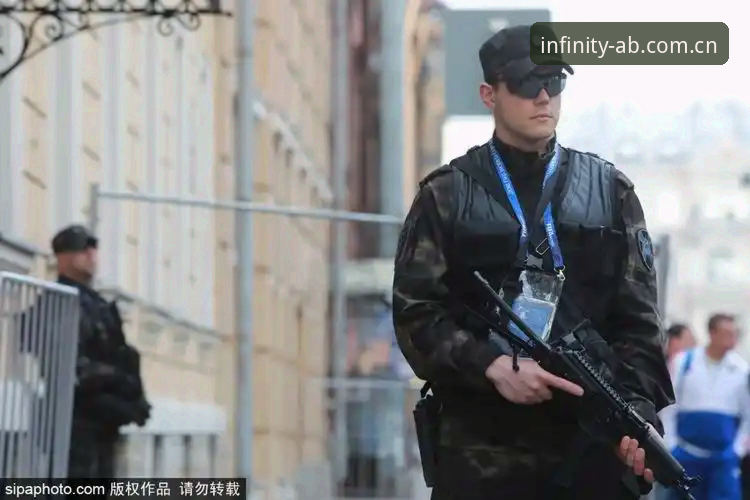 英国警员世界杯安保配置缩减事件深度评测：从ab娱乐平台视角看赛事安保策略变化